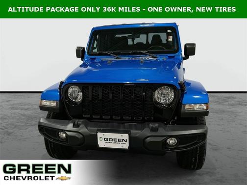 2022 Jeep Gladiator Sport