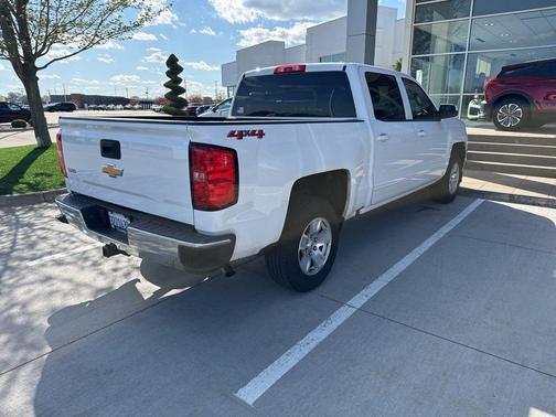 White 2018 Chevrolet Silverado 1500 LT