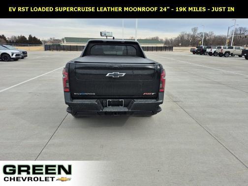 2024 Chevrolet Silverado EV RST