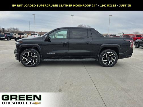 2024 Chevrolet Silverado EV RST
