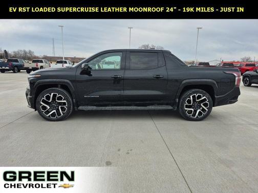 2024 Chevrolet Silverado EV RST