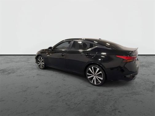 2019 Nissan Altima 2.0 SR