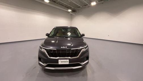 2023 Kia Carnival LX