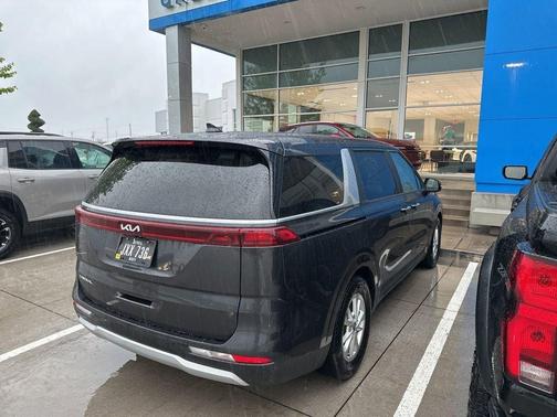 2023 Kia Carnival LX