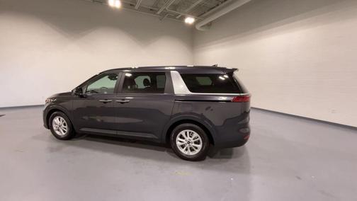 2023 Kia Carnival LX