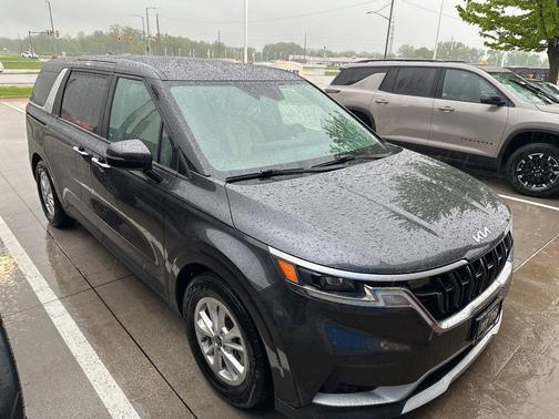2023 Kia Carnival LX