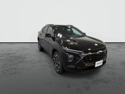 Black 2026 Chevrolet Trax 2RS