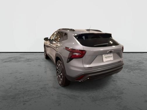 Gray 2026 Chevrolet Trax 2RS