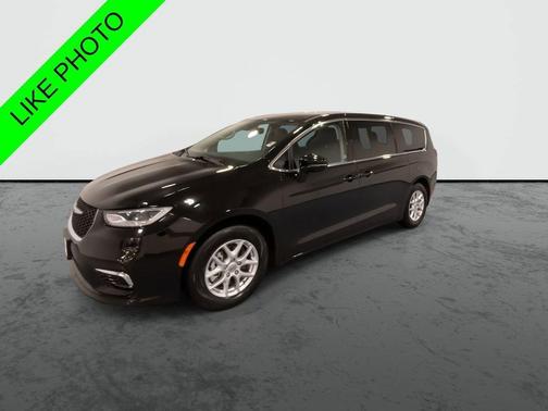 2024 Chrysler Pacifica Touring-L