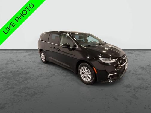 2024 Chrysler Pacifica Touring-L