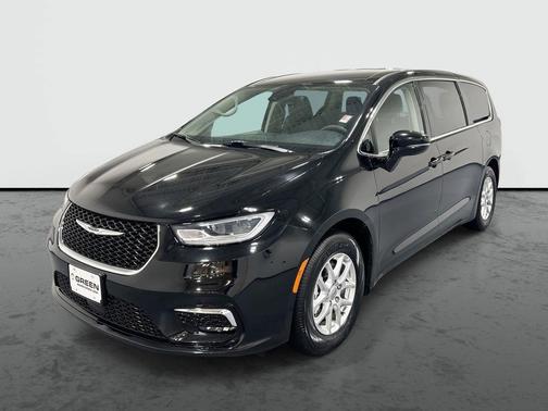 2024 Chrysler Pacifica Touring-L