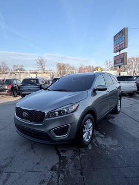 Titanium Silver 2017 Kia Sorento LX