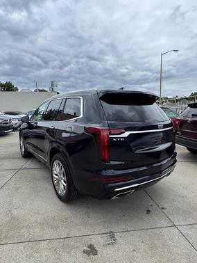 2022 Cadillac XT6 Premium Luxury FWD