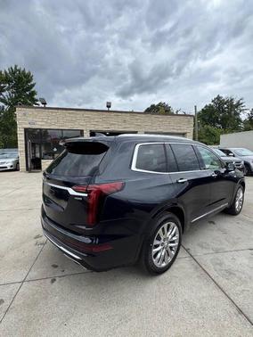 2022 Cadillac XT6 Premium Luxury FWD