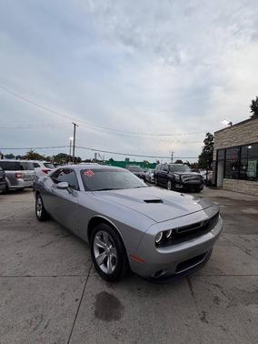 2017 Dodge Challenger SXT