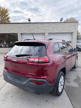2016 Jeep Cherokee Sport
