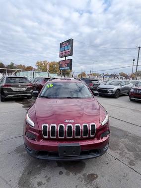 2016 Jeep Cherokee Sport