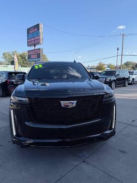 2023 Cadillac Escalade Sport