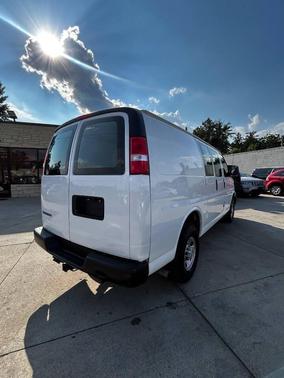 2022 Chevrolet Express 2500 RWD 2500 Regular Wheelbase WT