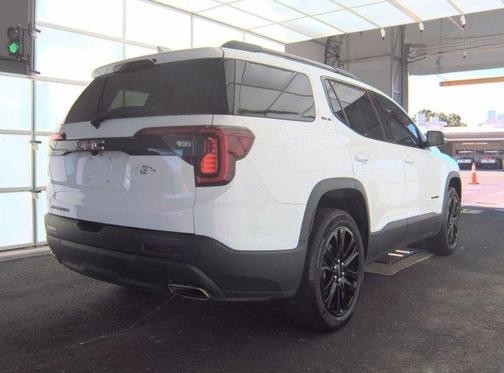 2022 GMC Acadia SLE