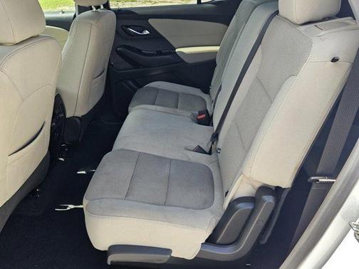 2022 Chevrolet Traverse LS