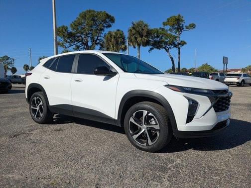 Summit White 2025 Chevrolet Trax 1RS