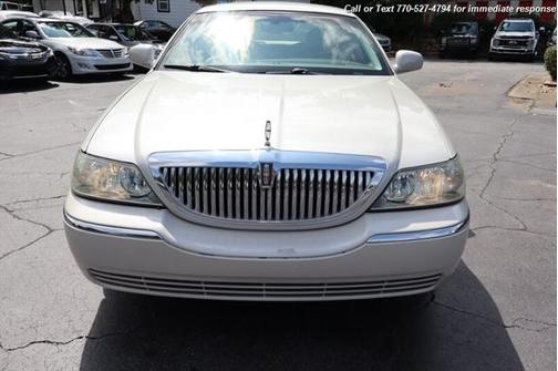 2004 Lincoln Town Car Signature