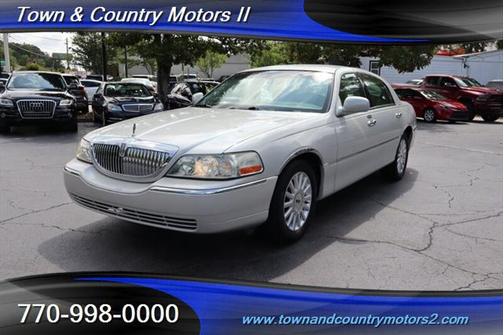 2004 Lincoln Town Car Signature