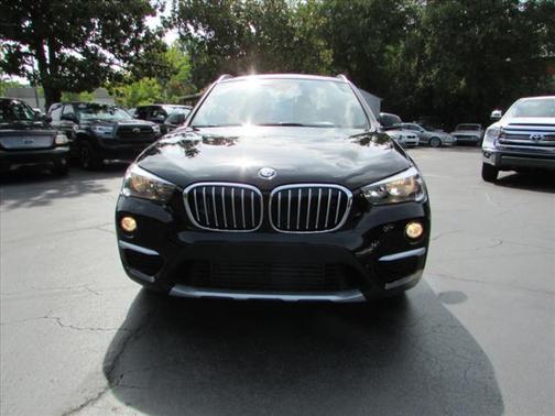 Photo 2 of 32 of 2018 BMW X1 sDrive28i