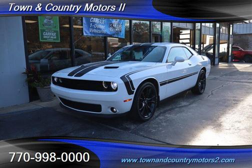 2017 Dodge Challenger SXT