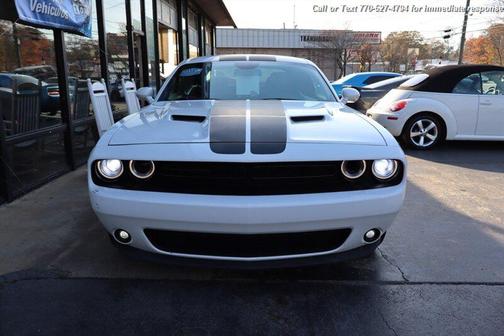 2017 Dodge Challenger SXT