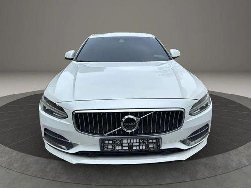 White 2018 Volvo S90 T6 Inscription