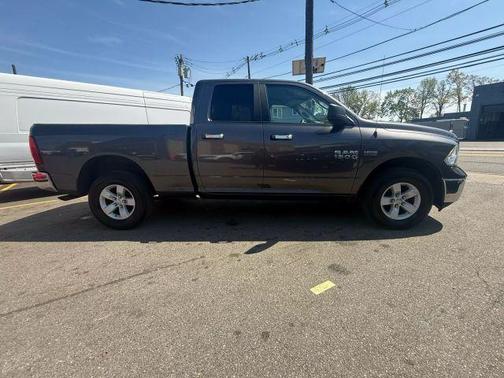 2018 RAM 1500 SLT