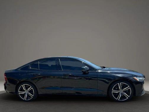 Black 2019 Volvo S60 T6 R-Design