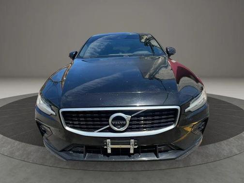 Black 2019 Volvo S60 T6 R-Design