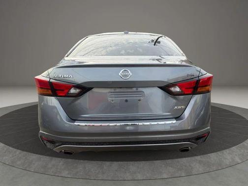 2020 Nissan Altima 2.5 SR