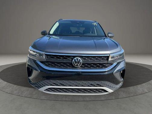 Platinum Gray Metallic 2024 Volkswagen Taos 1.5T S