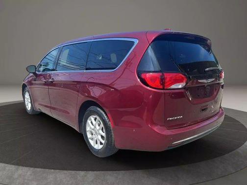 2020 Chrysler Pacifica Touring