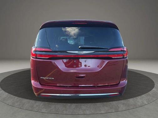 2021 Chrysler Pacifica Touring-L