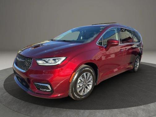 2021 Chrysler Pacifica Touring-L