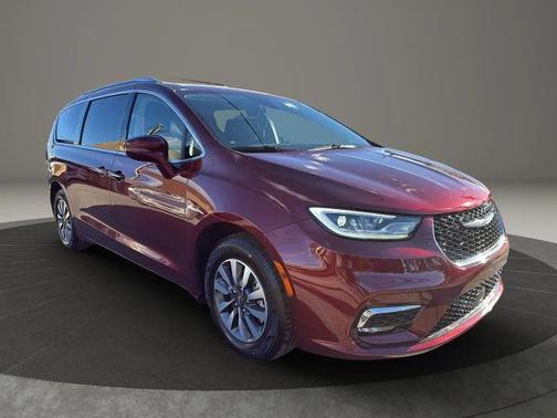 2021 Chrysler Pacifica Touring-L