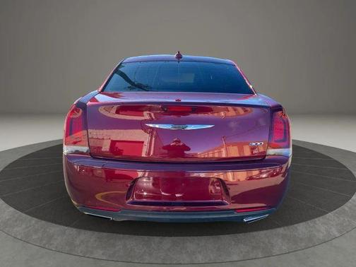 2019 Chrysler 300 Touring