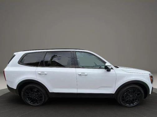 White 2021 Kia Telluride EX