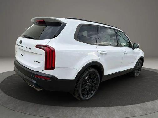White 2021 Kia Telluride EX