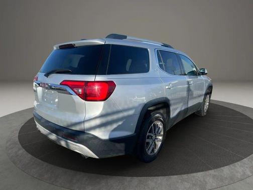 2018 GMC Acadia SLE-2