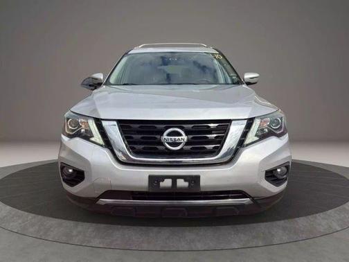 2017 Nissan Pathfinder SV