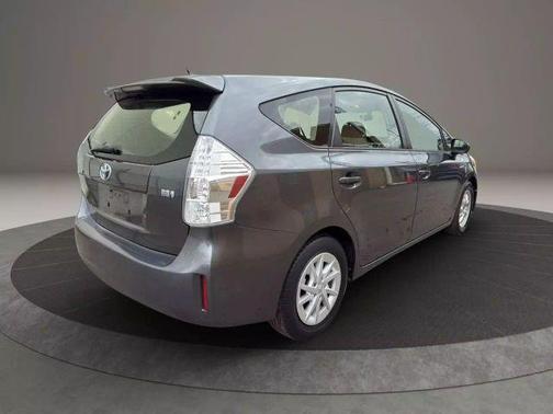 2013 Toyota Prius v Two