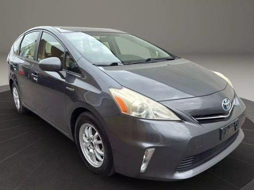 2013 Toyota Prius v Two