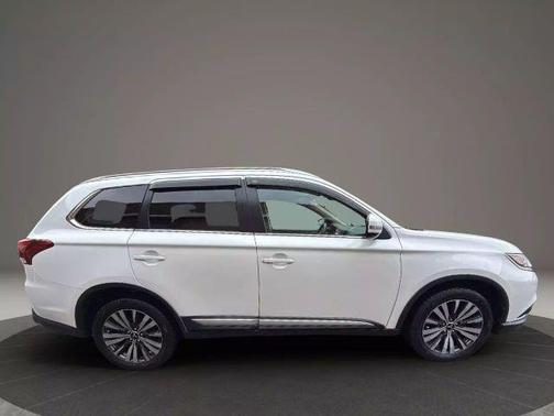 2020 Mitsubishi Outlander SE