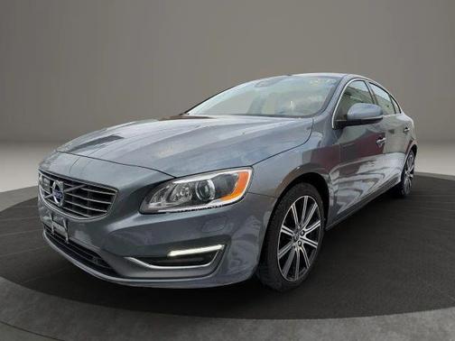 2018 Volvo S60 T5 Inscription Platinum